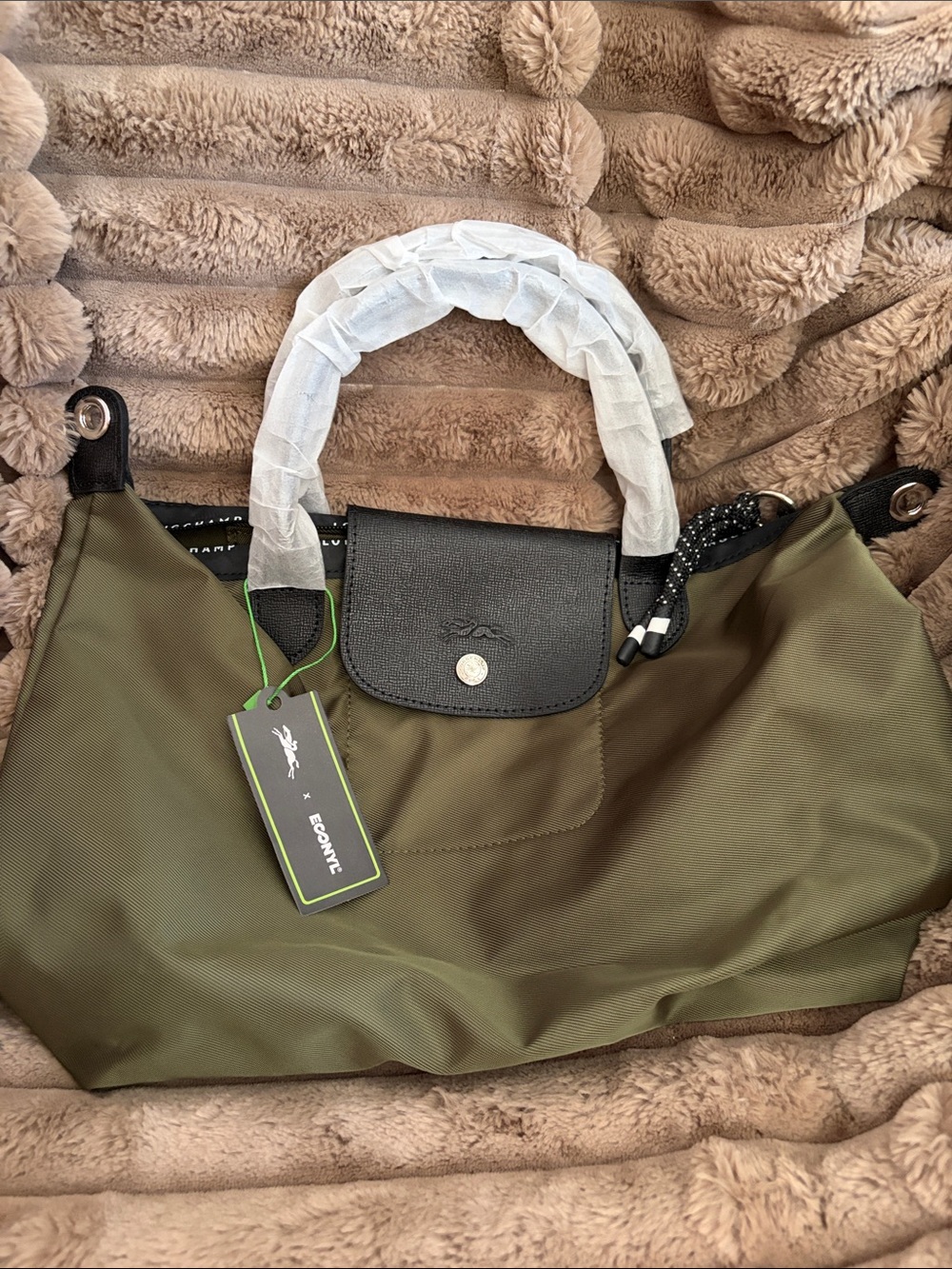 Longchamp Olive Green Nylon Tote Crossbody - Picture 3 of 13